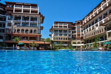 Фотографии Апарт-отели OLYMP Aparthotel г. Свети-Влас (Болгария) №1 Фото Апарт-отели OLYMP Aparthotel г. Свети-Влас 1