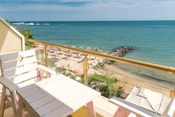 Фотографии Отель Iris Beach Hotel г. Свети-Влас (Болгария) №2 Фото Отель Iris Beach Hotel г. Свети-Влас 2