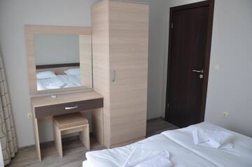 Фото номера Апартаменты с 2 спальнями Апарт-отели Sorrento Sole Mare г. Свети-Влас 10