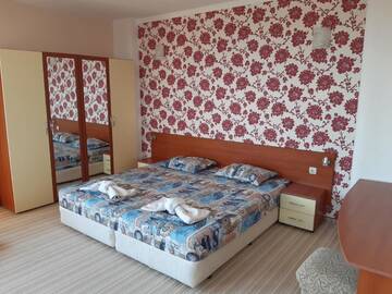 Фото номера Апартаменты с видом на море Гостевой дом St. George Guest House г. Свети-Влас 3