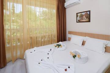 Фото номера Номер-студио с двуспальной кроватью Апарт-отели Villa Sardinia Apartments г. Свети-Влас 13