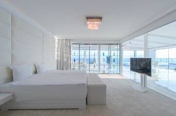 Фото номера Апартаменты с видом на море Курортные отели Grand Hotel Sveti Vlas г. Свети-Влас 5