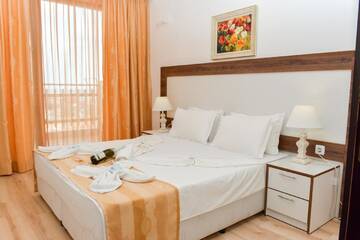 Фото номера Улучшенные апартаменты Отель Olymp Premium Apartments г. Свети-Влас 10