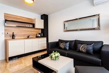 Фото номера Апартаменты с 1 спальней и балконом Отель Onyx Beach Residence г. Свети-Влас 7