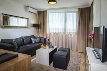 Фото номера Двухместный номер Делюкс с 1 кроватью Отель Onyx Beach Residence г. Свети-Влас 5