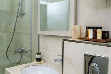 Фото номера Апартаменты с 1 спальней и балконом (2 взрослых + 2 детей) Отель Onyx Beach Residence г. Свети-Влас 7