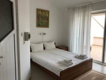 Фото номера Дом с 4 спальнями Дома для отпуска Sea House г. Свети-Влас 29
