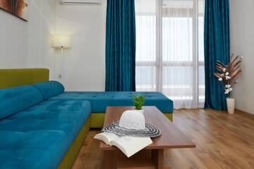 Фото номера Люкс с 1 спальней и балконом, вид на море (для 3 взрослых) Отель Paradise Beach Residence г. Свети-Влас 5