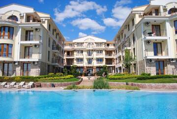 Фото номера Стандартные апартаменты Апарт-отели Royal Bay Residence г. Свети-Влас 3
