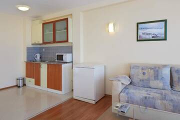 Фото номера Апартаменты с видом на море Отель Family Hotel Milev г. Свети-Влас 8
