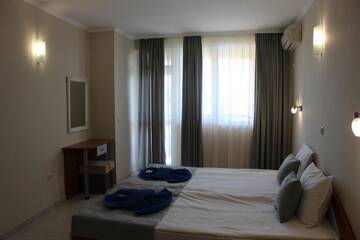 Фото номера Апартаменты с видом на море Отель Family Hotel Milev г. Свети-Влас 12