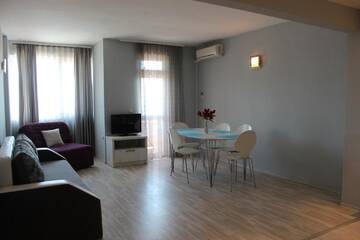 Фото номера Апартаменты с видом на море Отель Family Hotel Milev г. Свети-Влас 13